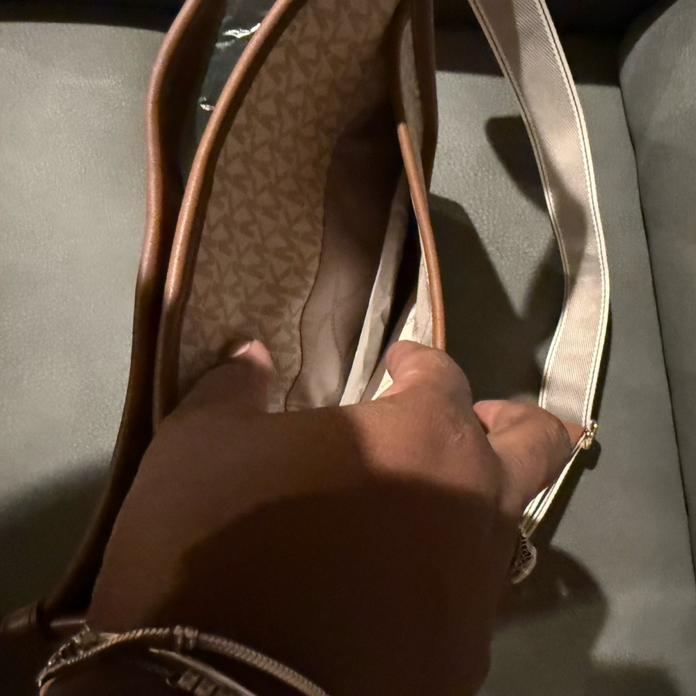 Michael Kors Cream and Brown Crossbody Bag - Picture 6 of 6